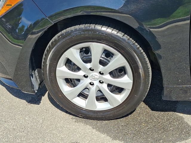 Used 2024 Toyota Corolla LE FWD image 8