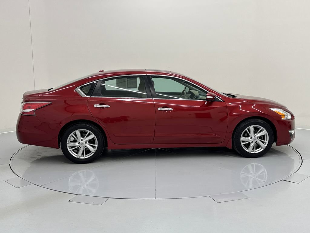 Used 2015 Nissan Altima 2.5 SV w/ Convenience Package FWD image 6