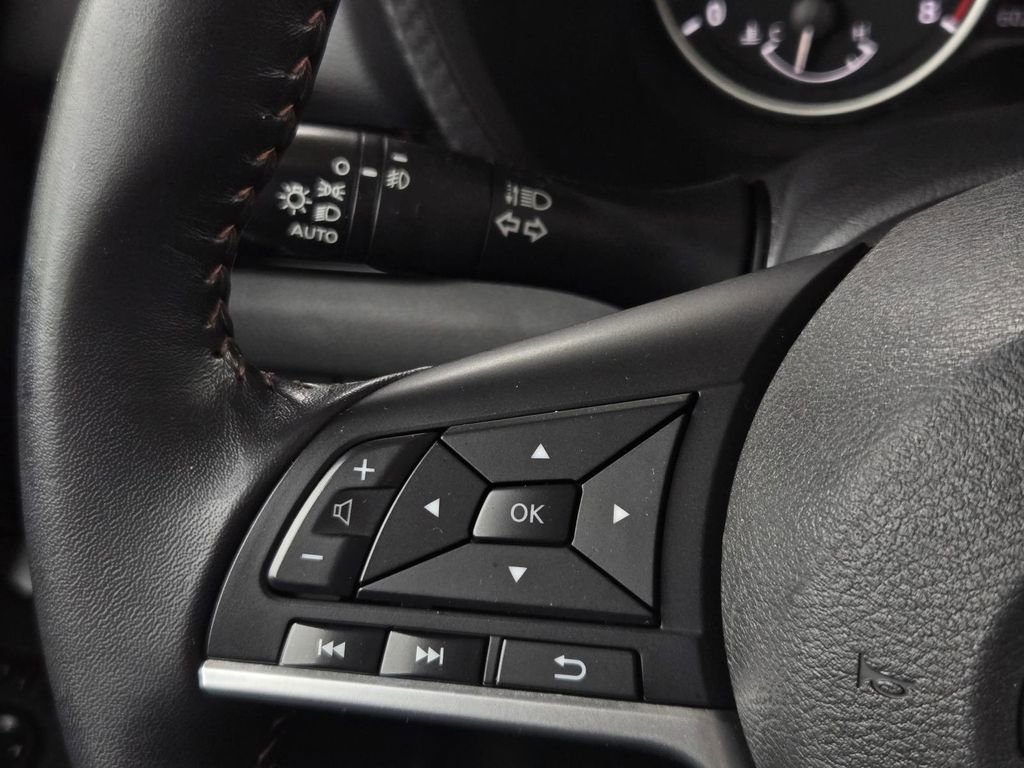 Certified 2021 Nissan Sentra SR image 24