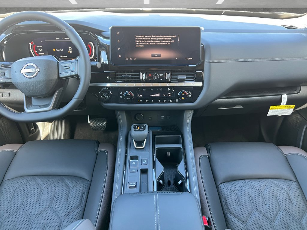 New 2026 Nissan Pathfinder Platinum FWD image 4