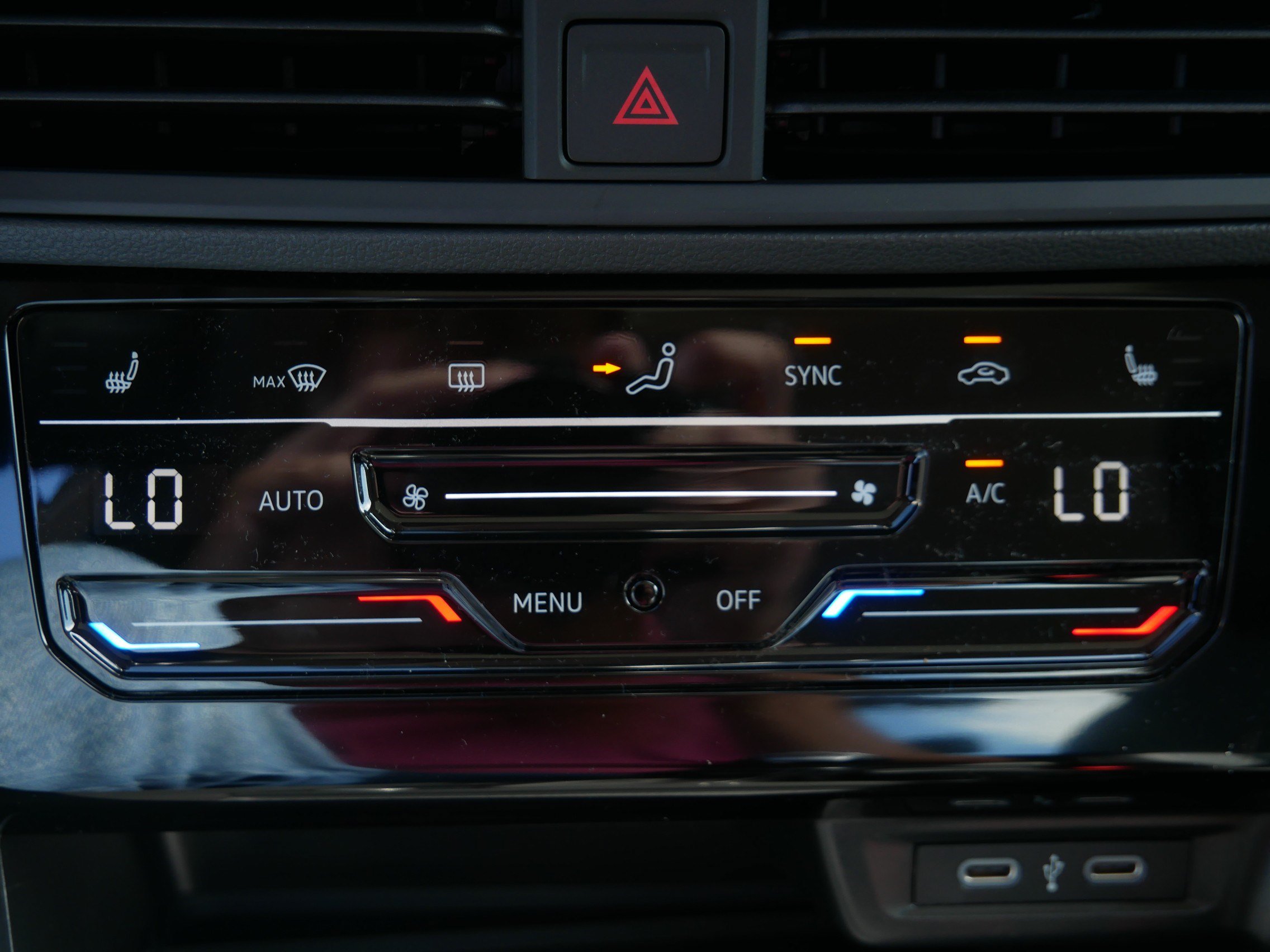 New 2026 Volkswagen Jetta SE FWD image 9