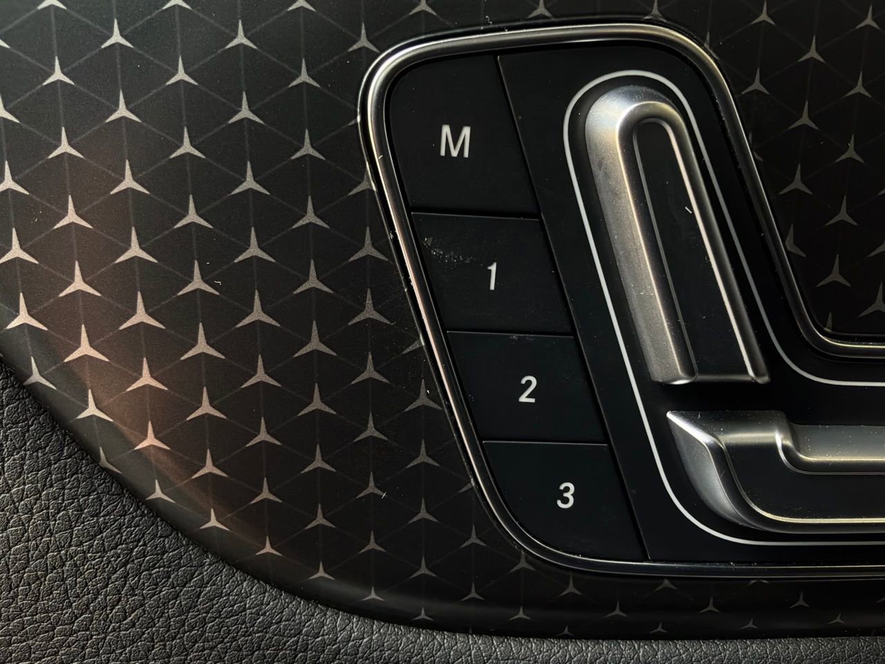 Used 2025 Mercedes-Benz GLA 250 image 23