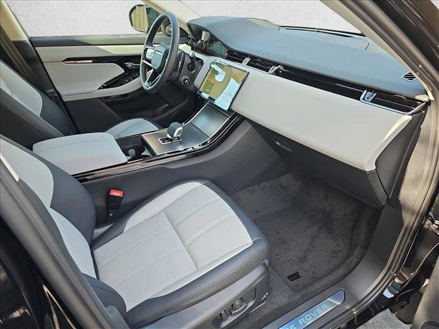 Certified 2025 Land Rover Range Rover Evoque Dynamic SE image 5