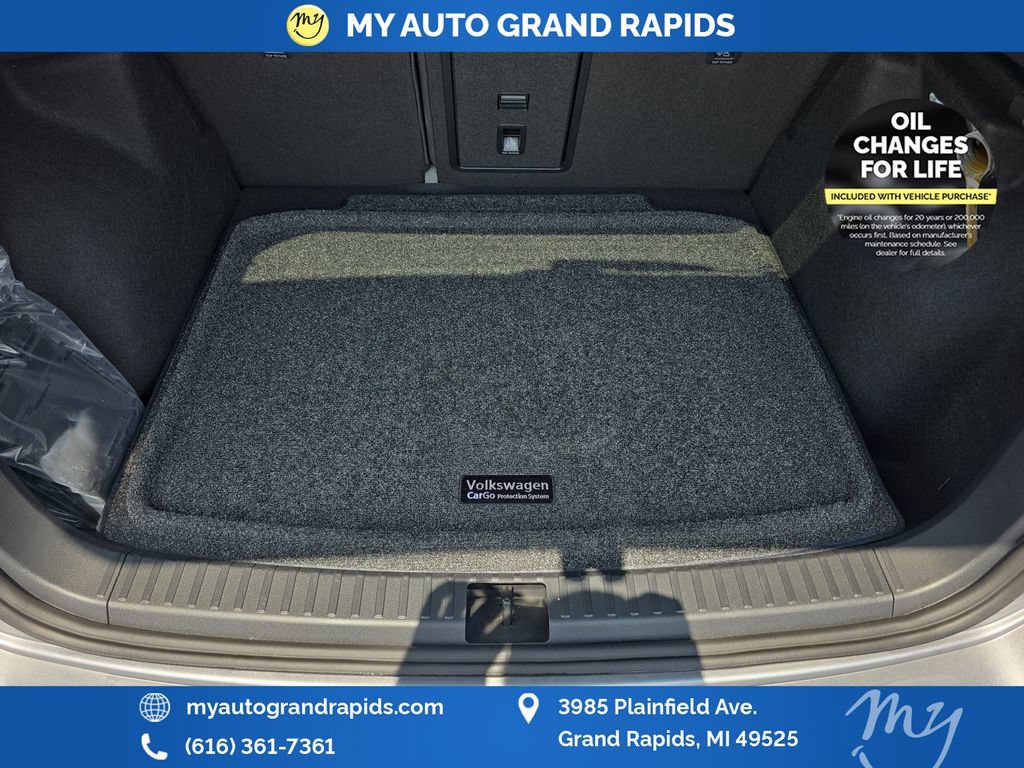 Used 2025 Volkswagen Taos SEL w/ Black Wheel Plus Package AWD/4WD image 25