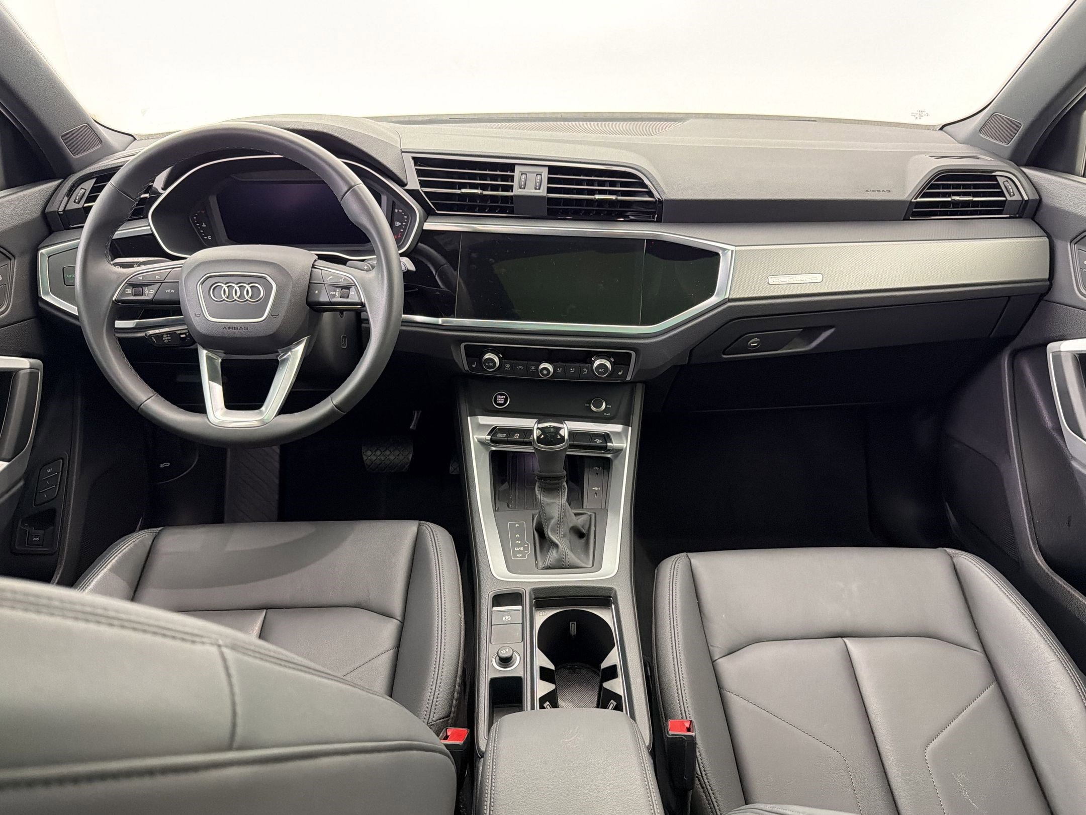 Certified 2025 Audi Q3 2.0T Premium w/ Convenience Package image 16