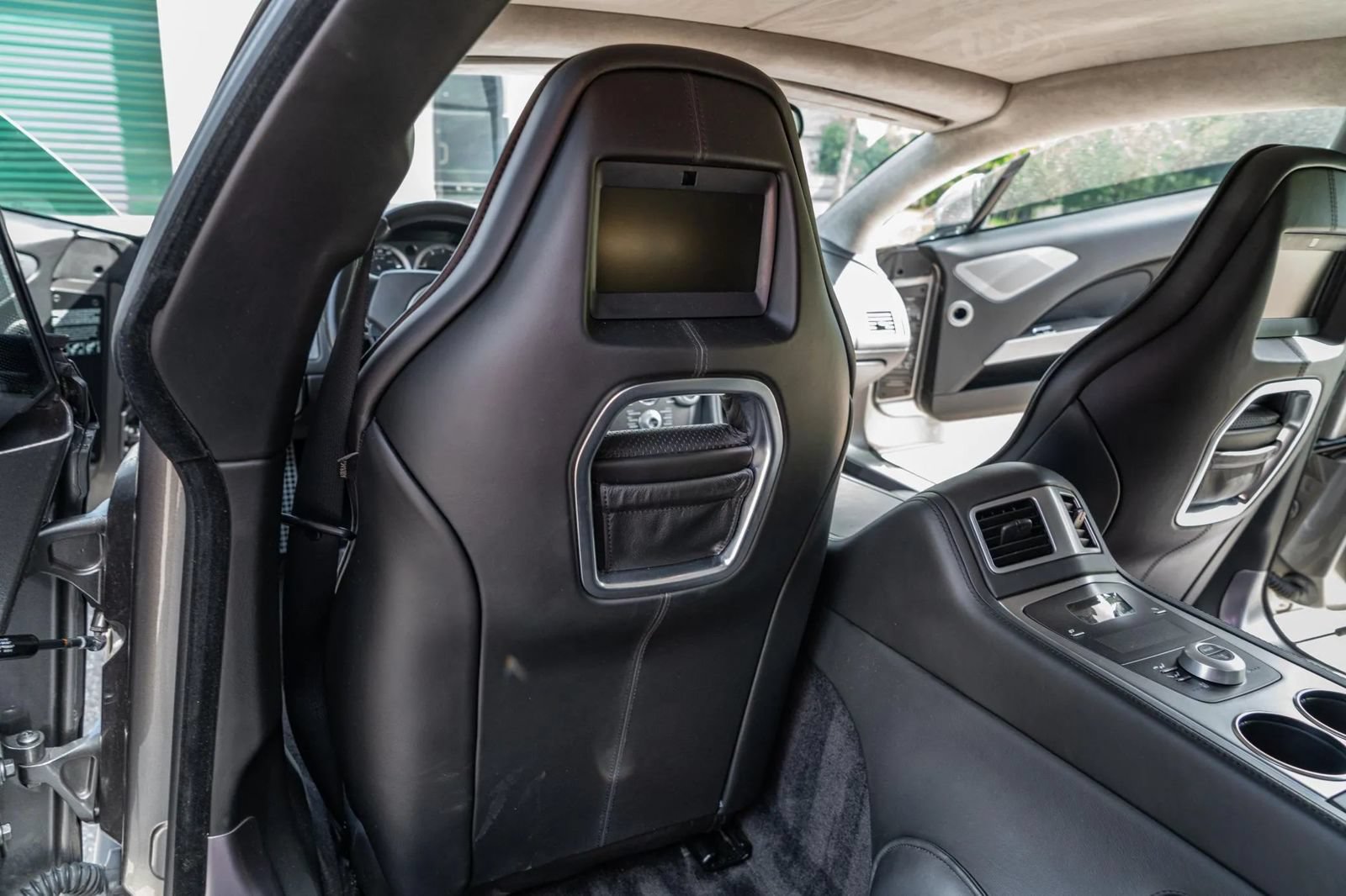 Used 2011 Aston Martin Rapide RWD image 5