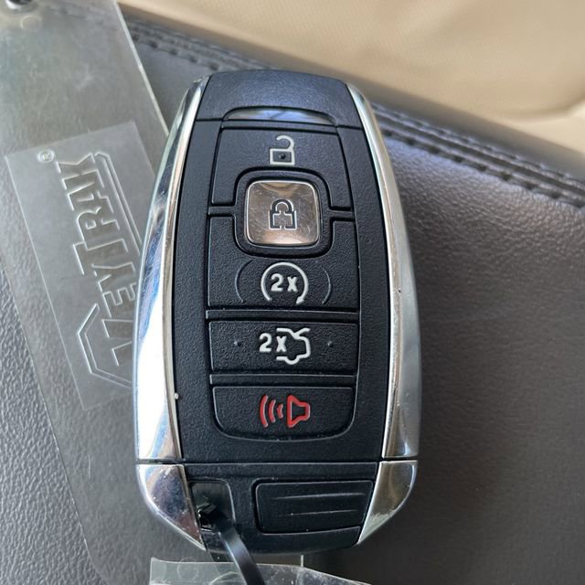 Used 2019 Lincoln Nautilus Reserve AWD/4WD image 22