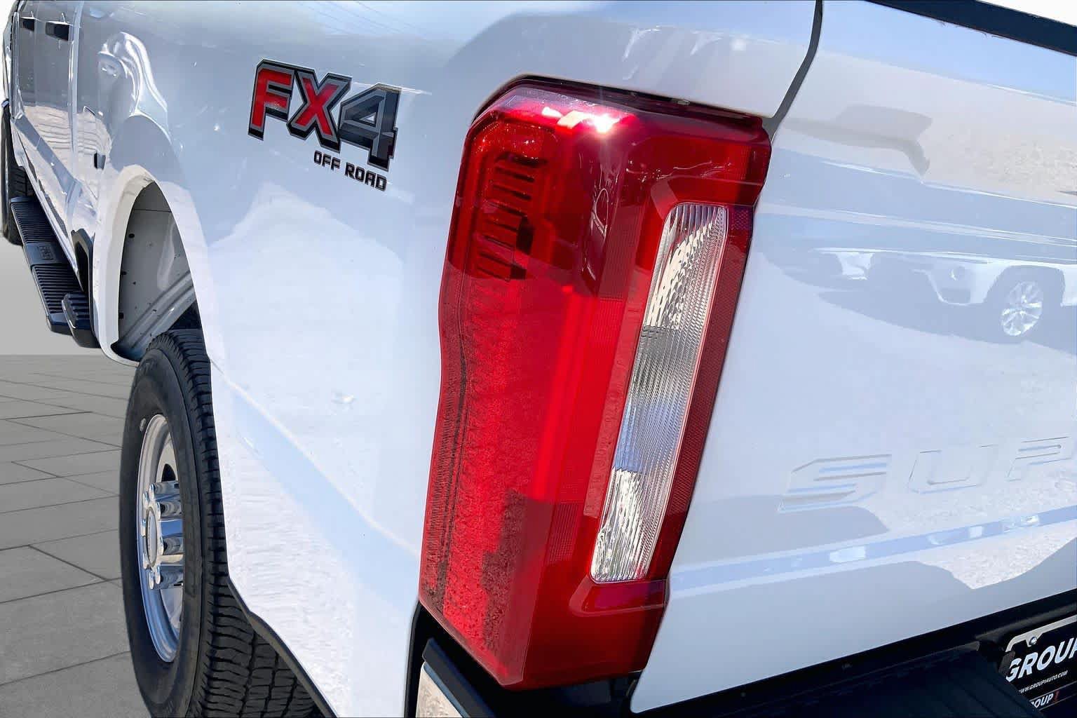 Used 2024 Ford F250 XL w/ FX4 Off-Road Package AWD/4WD image 28