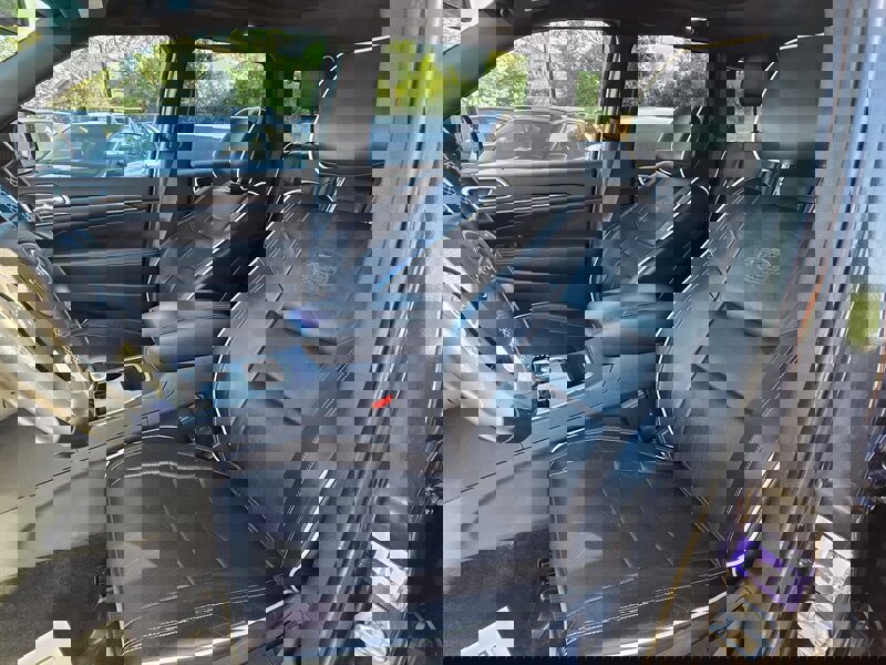 Used 2015 Jeep Grand Cherokee Overland image 9