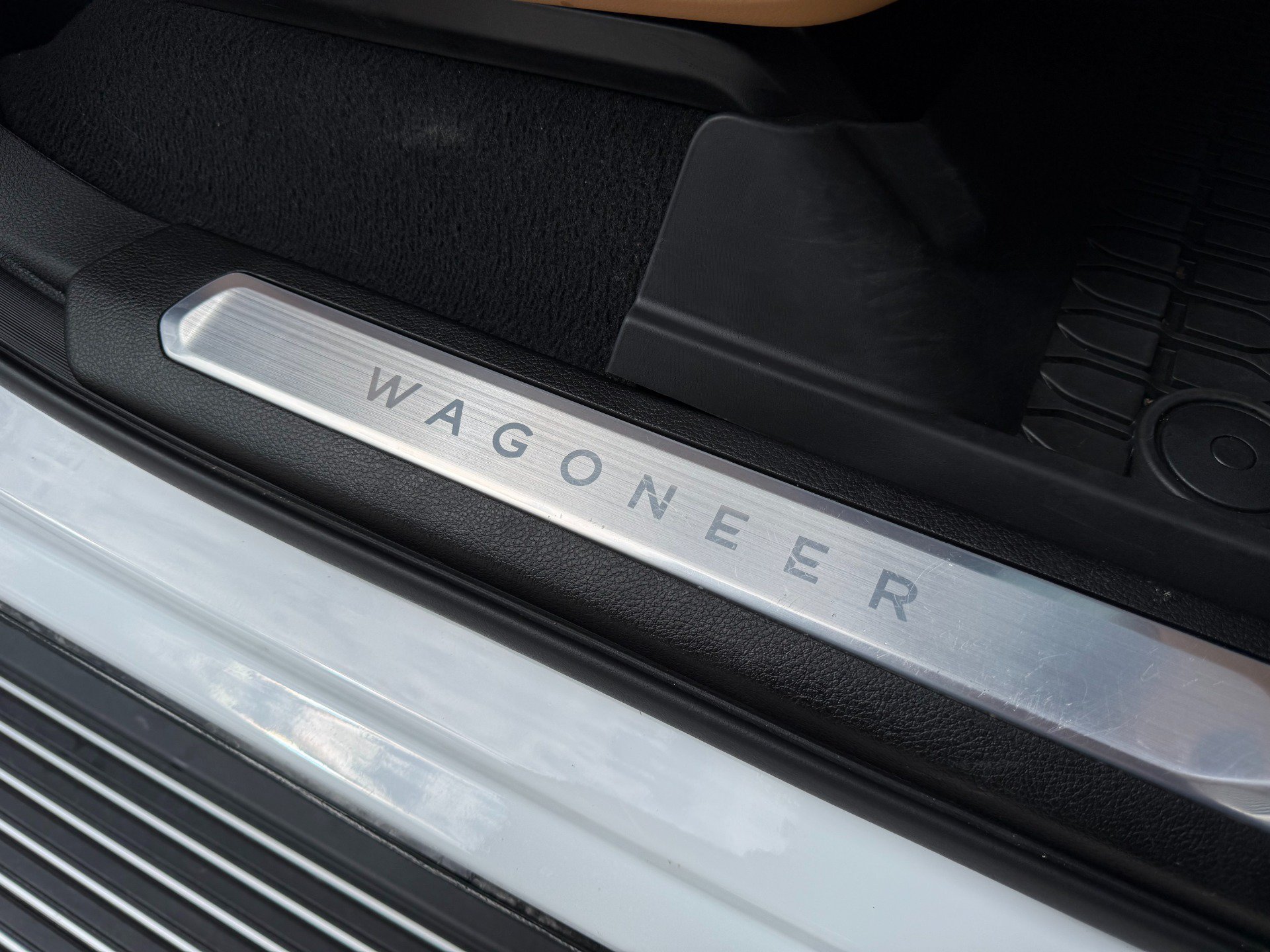 Used 2025 Jeep Grand Wagoneer Series III w/ Rear Seat Video Group 1 AWD/4WD image 20