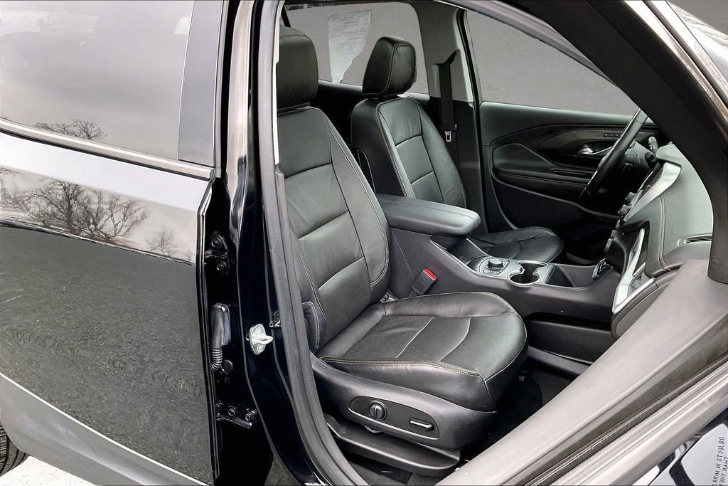 Used 2020 GMC Terrain SLT w/ Preferred Package AWD/4WD image 29