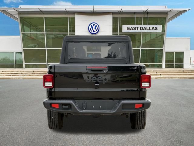 Used 2023 Jeep Gladiator Sport image 4