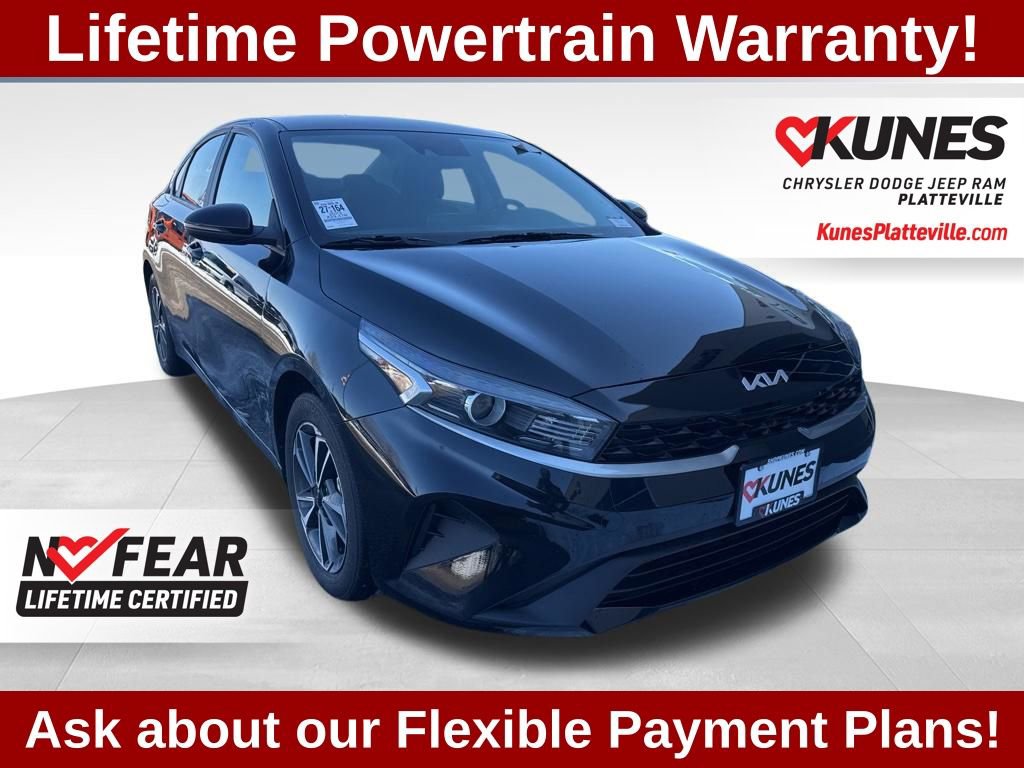 Used 2023 Kia Forte LXS w/ LXS Technology Package FWD image 1