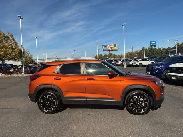 Used 2022 Chevrolet TrailBlazer LT w/ Convenience Package image 2