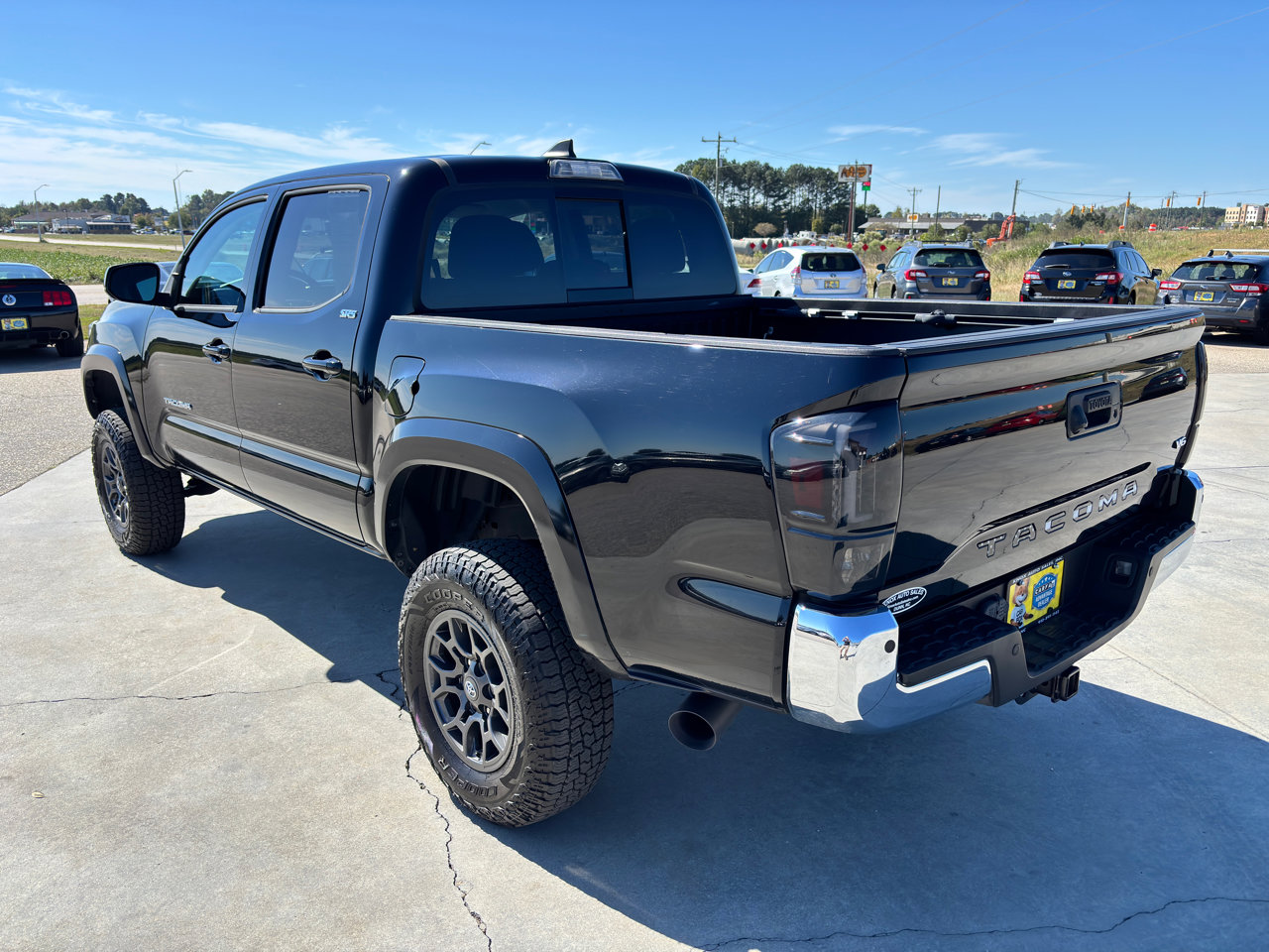 Used 2018 Toyota Tacoma SR5 image 7