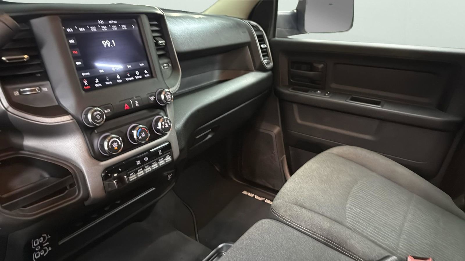 Used 2020 RAM 3500 Tradesman image 20