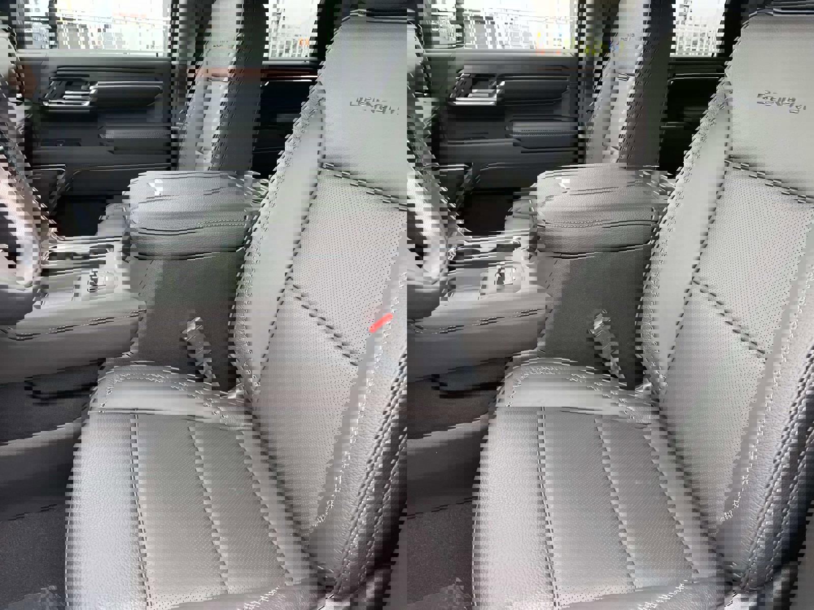 New 2026 GMC Sierra 2500 Denali w/ Denali Reserve Package image 20