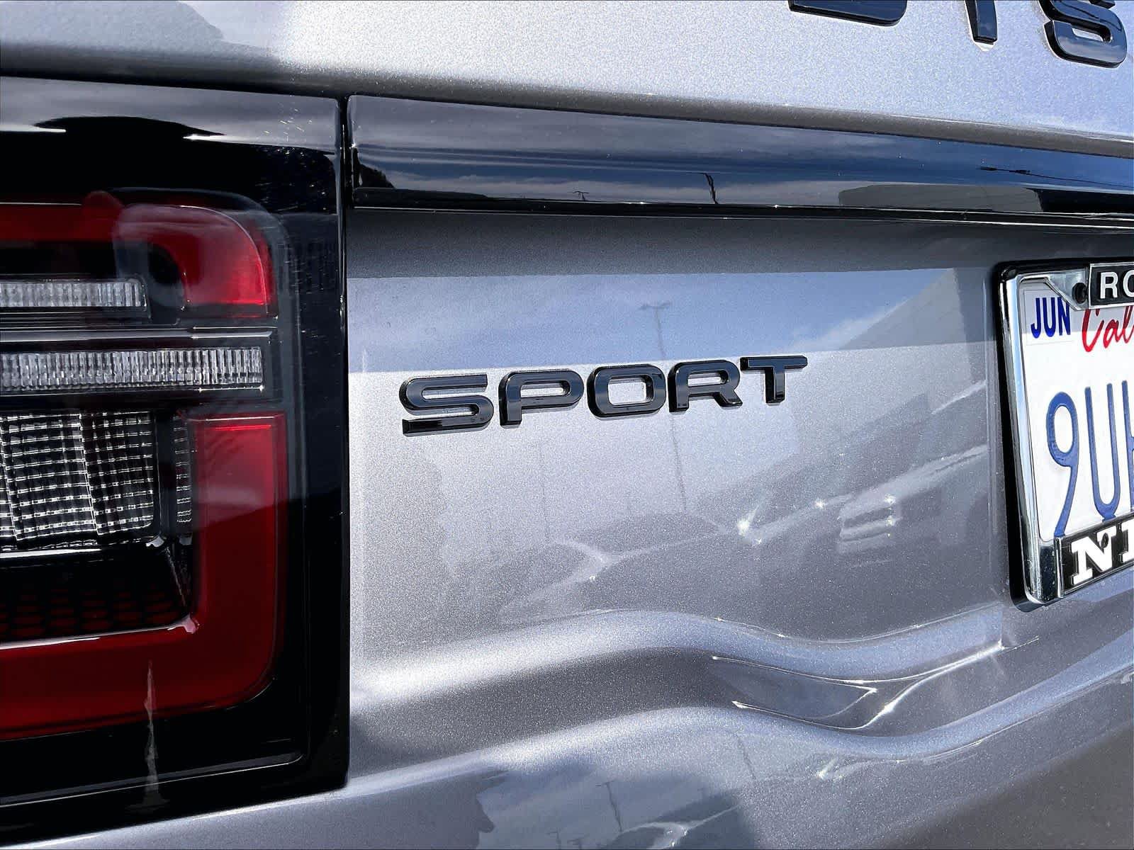Used 2025 Land Rover Discovery Sport Dynamic SE AWD/4WD image 10