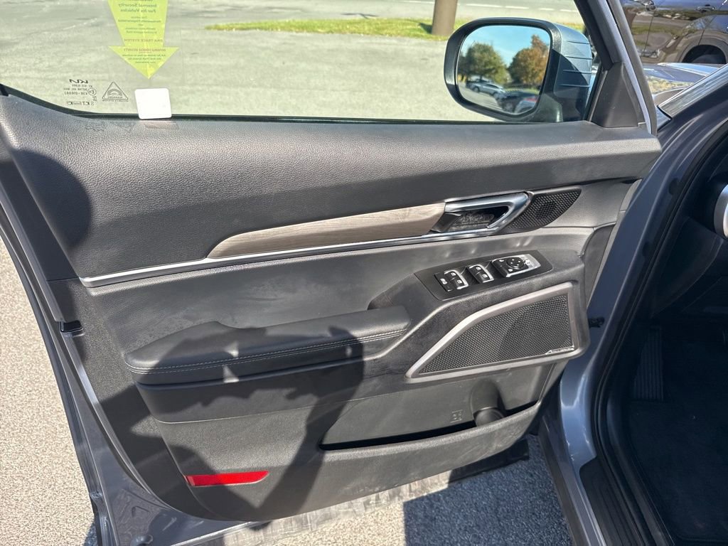 Used 2024 Kia Telluride EX X-Line image 11