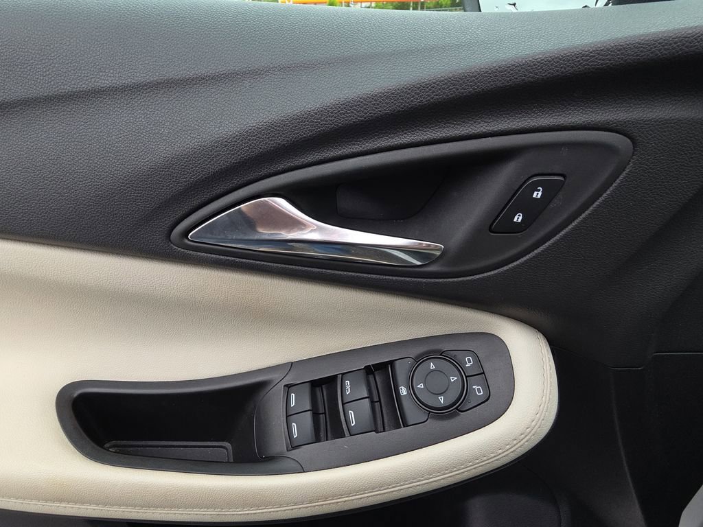 Used 2023 Buick Encore GX Select FWD image 13