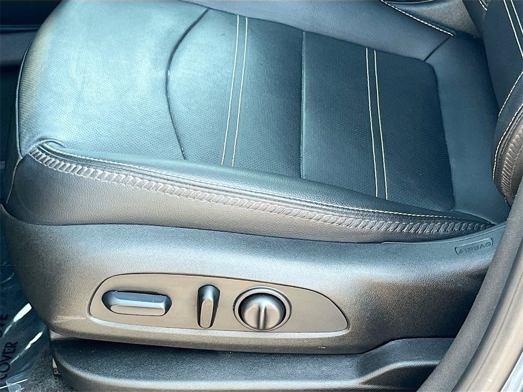 Used 2024 GMC Terrain Denali w/ Denali Premium Package image 20