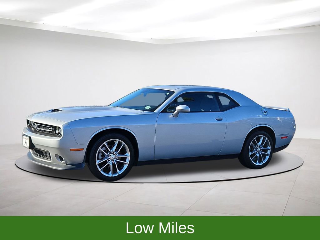 Used 2022 Dodge Challenger GT image 3