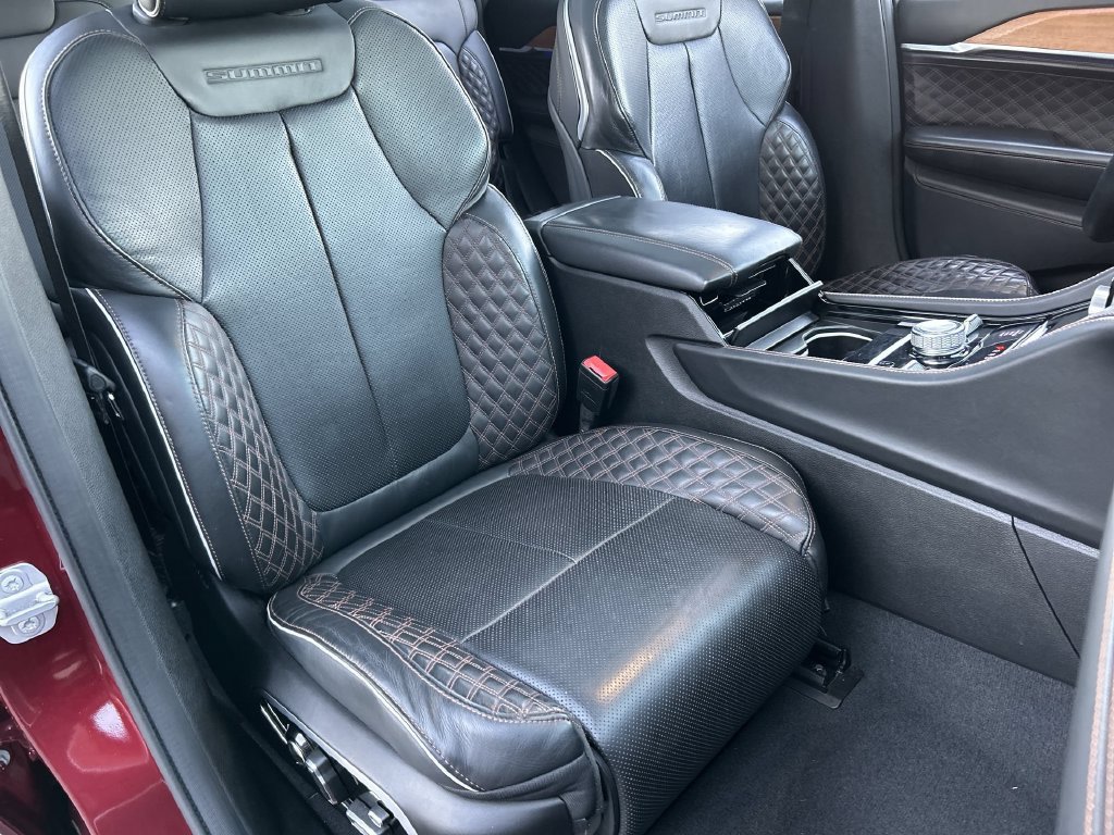 Used 2022 Jeep Grand Cherokee L Summit AWD/4WD image 28