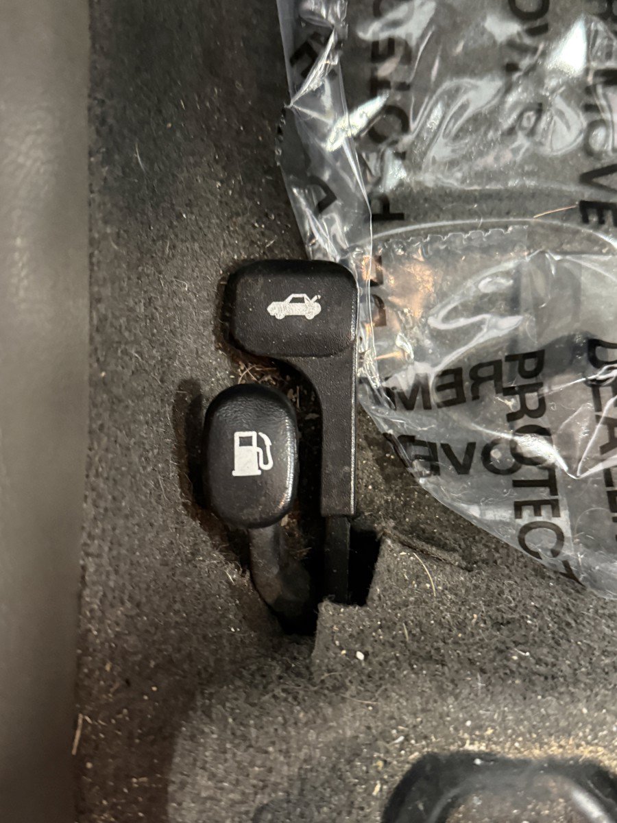 Used 2014 Hyundai Accent GLS FWD image 24