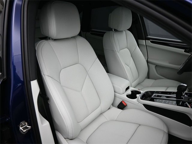 New 2026 Porsche Macan image 22