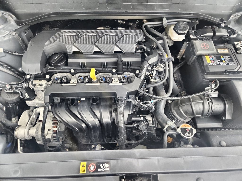 Used 2025 Hyundai Venue SEL FWD image 38