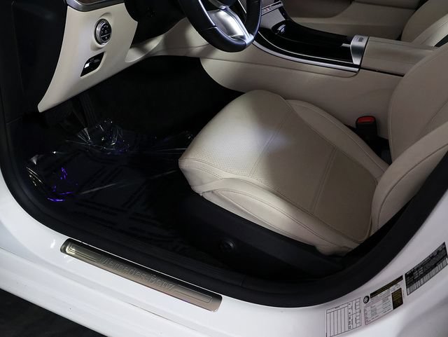 Used 2025 Mercedes-Benz C 300 4MATIC Sedan image 23