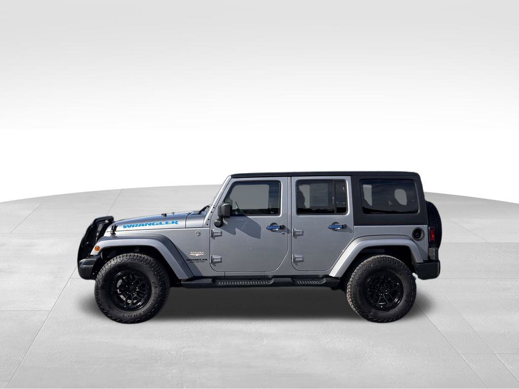 Used 2014 Jeep Wrangler Unlimited Sahara w/ Connectivity Group AWD/4WD image 11