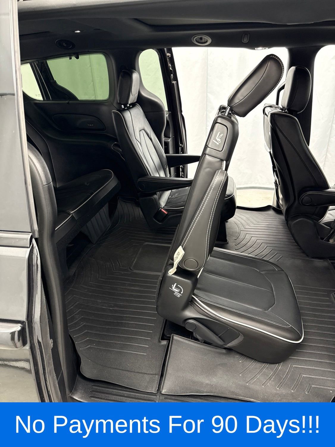 Used 2020 Chrysler Pacifica Limited FWD image 42