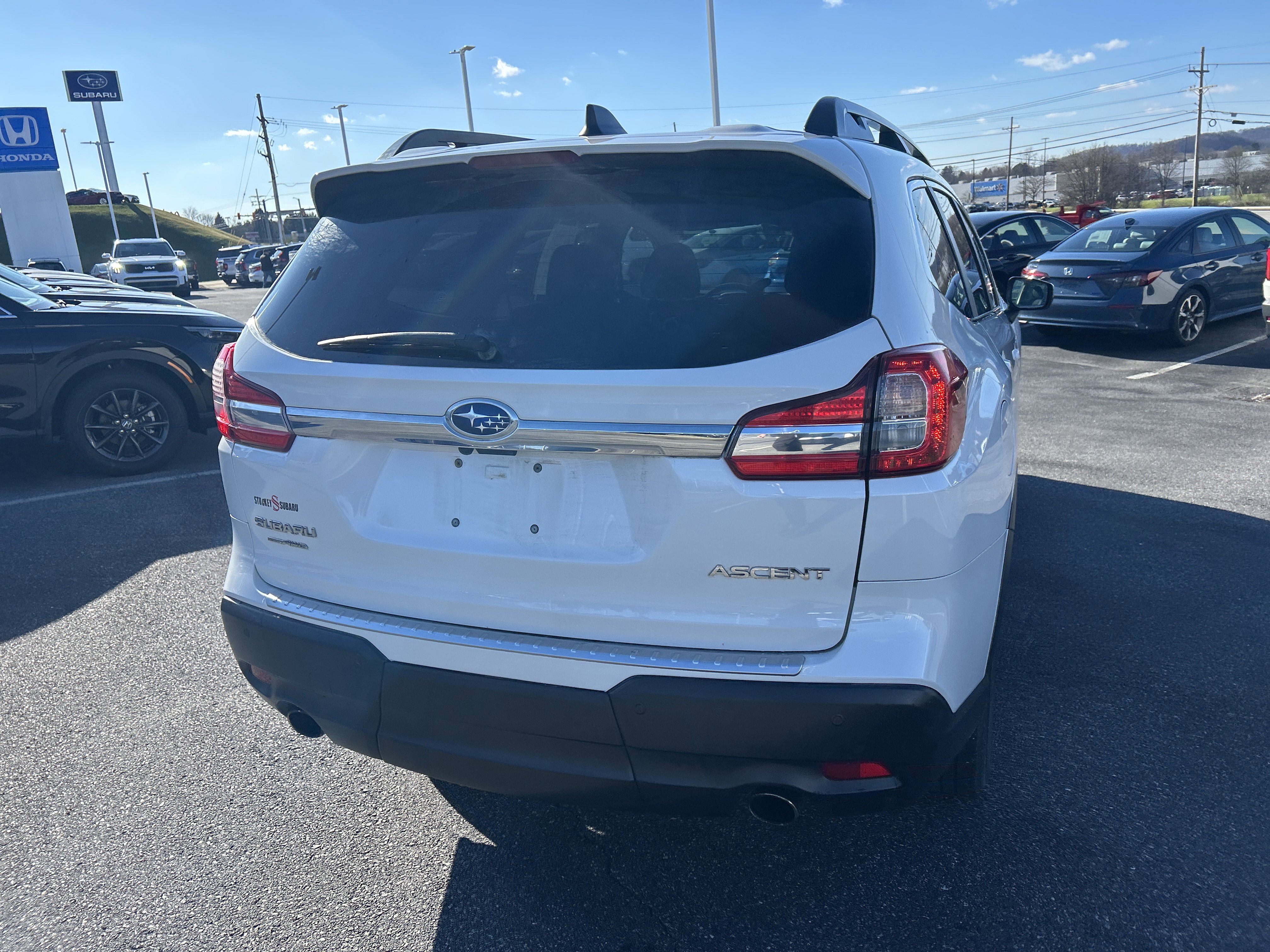 Used 2019 Subaru Ascent Premium image 16