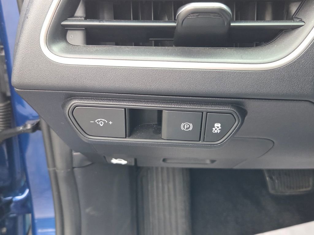 Used 2025 Kia K4 LXS image 26