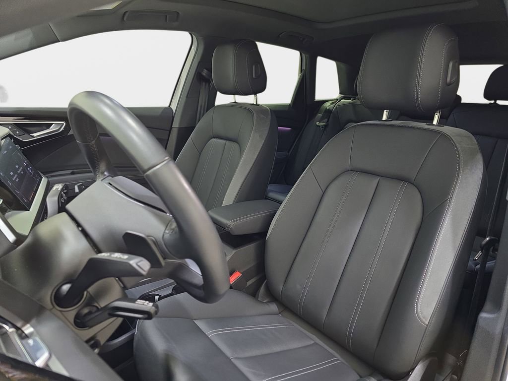 Used 2024 Audi Q4 e-tron Prestige w/ Black Optic Package image 18
