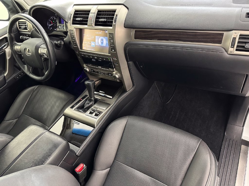 Used 2015 Lexus GX 460 w/ Navigation Package AWD/4WD image 21