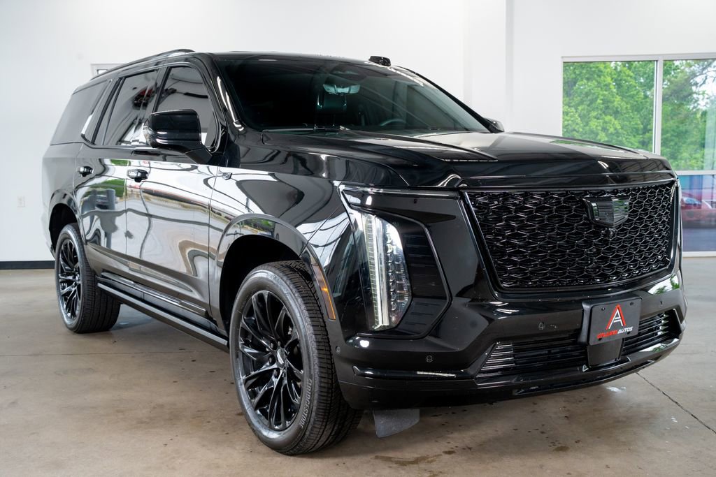 Used 2025 Cadillac Escalade Premium Luxury w/ LPO, Floor Liner Package RWD image 7