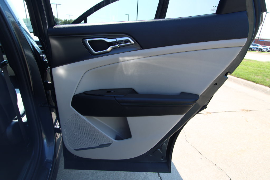 Used 2023 Kia Sportage EX FWD image 41