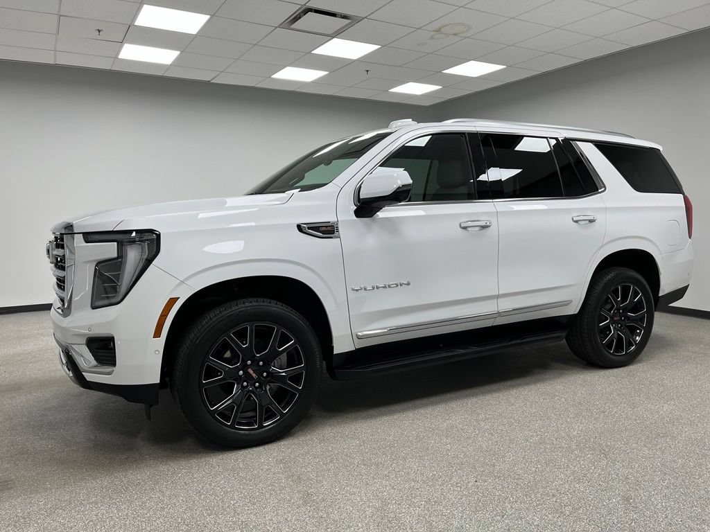 Used 2025 GMC Yukon Elevation AWD/4WD image 6