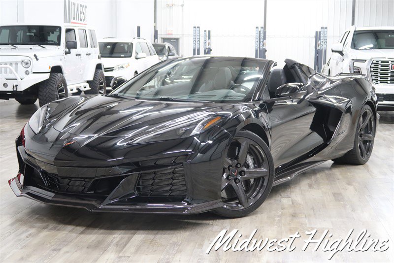 Used 2023 Chevrolet Corvette Z06 image 1