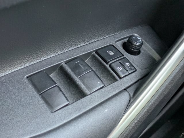 Used 2023 Toyota Corolla Cross LE w/ Moonroof Package FWD image 22