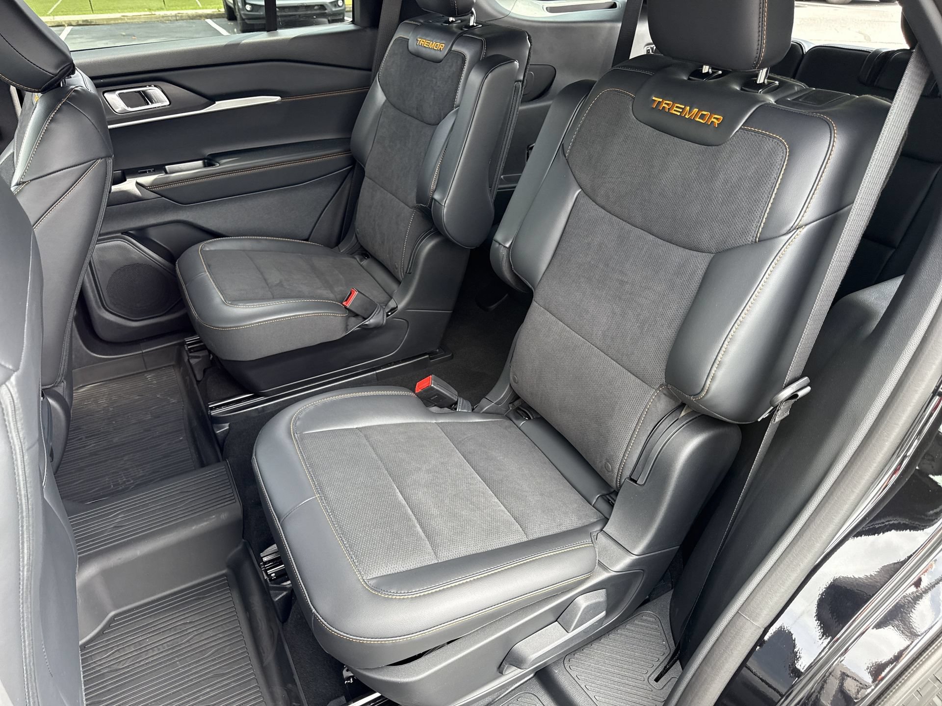 Used 2026 Ford Explorer Tremor w/ Tremor Convenience Package AWD/4WD image 18