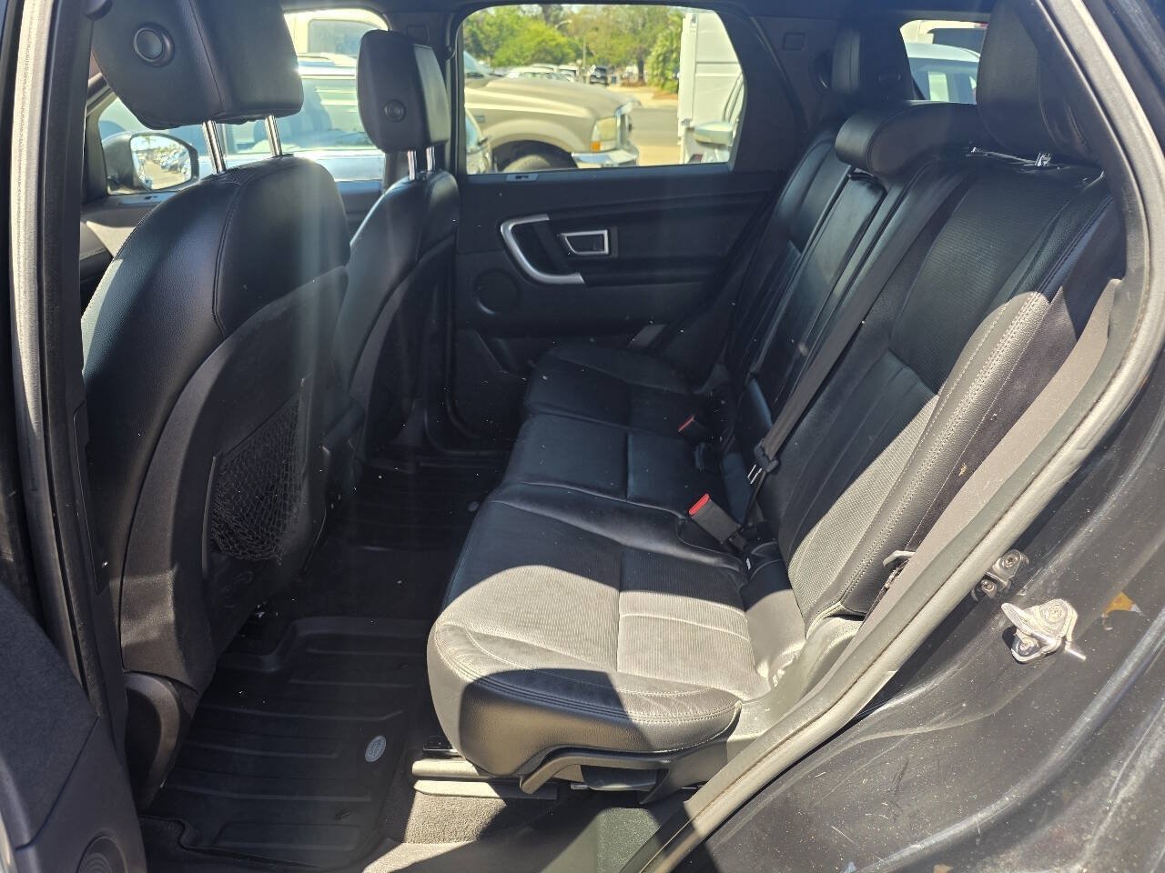 Used 2019 Land Rover Discovery Sport SE AWD/4WD image 11