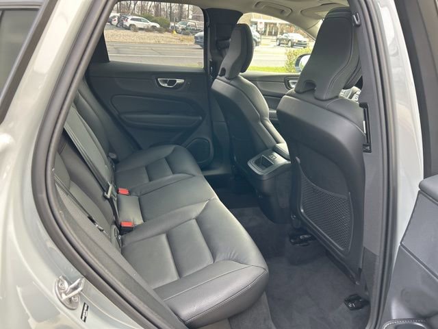 Certified 2025 Volvo XC60 B5 Plus image 13