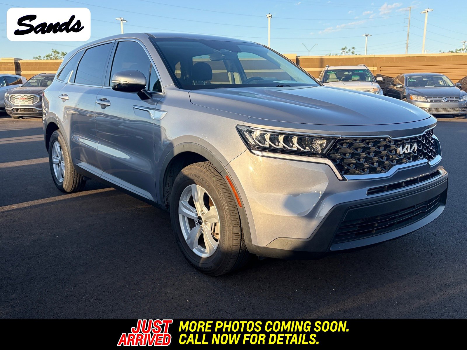 Certified 2023 Kia Sorento LX FWD image 1