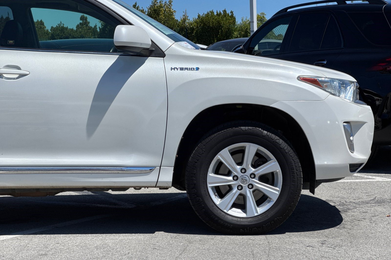 Used 2013 Toyota Highlander 4WD Hybrid w/ Leather Premium Pkg image 34