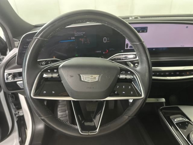 Used 2024 Cadillac Lyriq Tech image 14