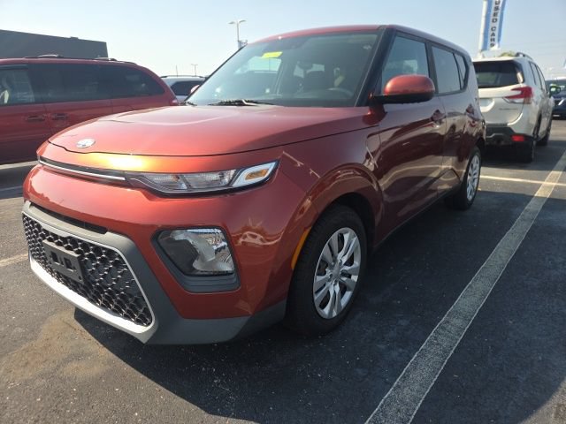 Used 2021 Kia Soul LX FWD image 2