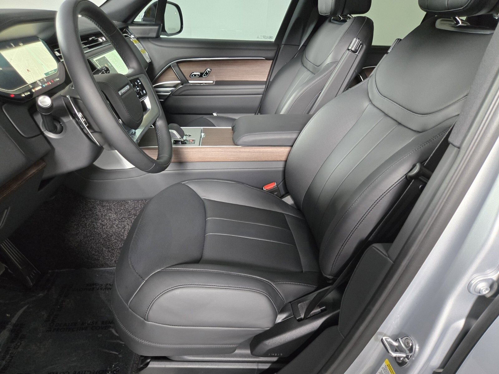 New 2025 Land Rover Range Rover SE image 11